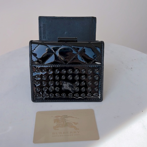 Burberry Walket black shiny like new - Picture 1 of 7
